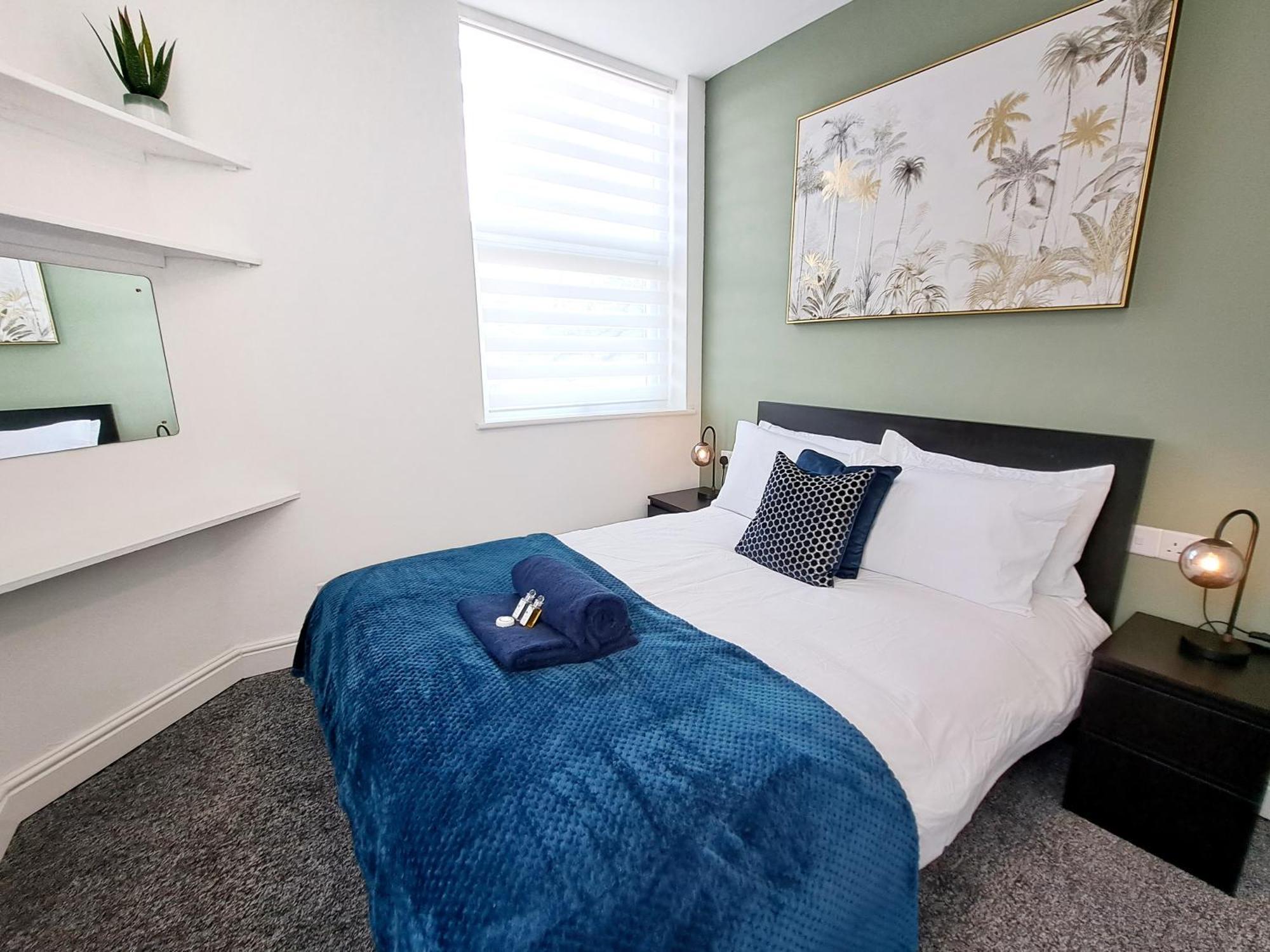 Bright 3 Bed Apartment With Terrace, Free Parking On Premises Watford  Eksteriør billede